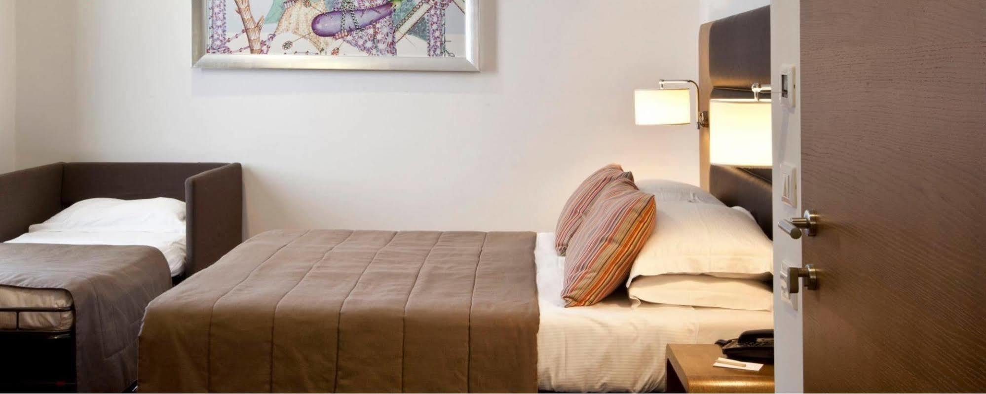 Hotel Plaza Сорренто Экстерьер фото